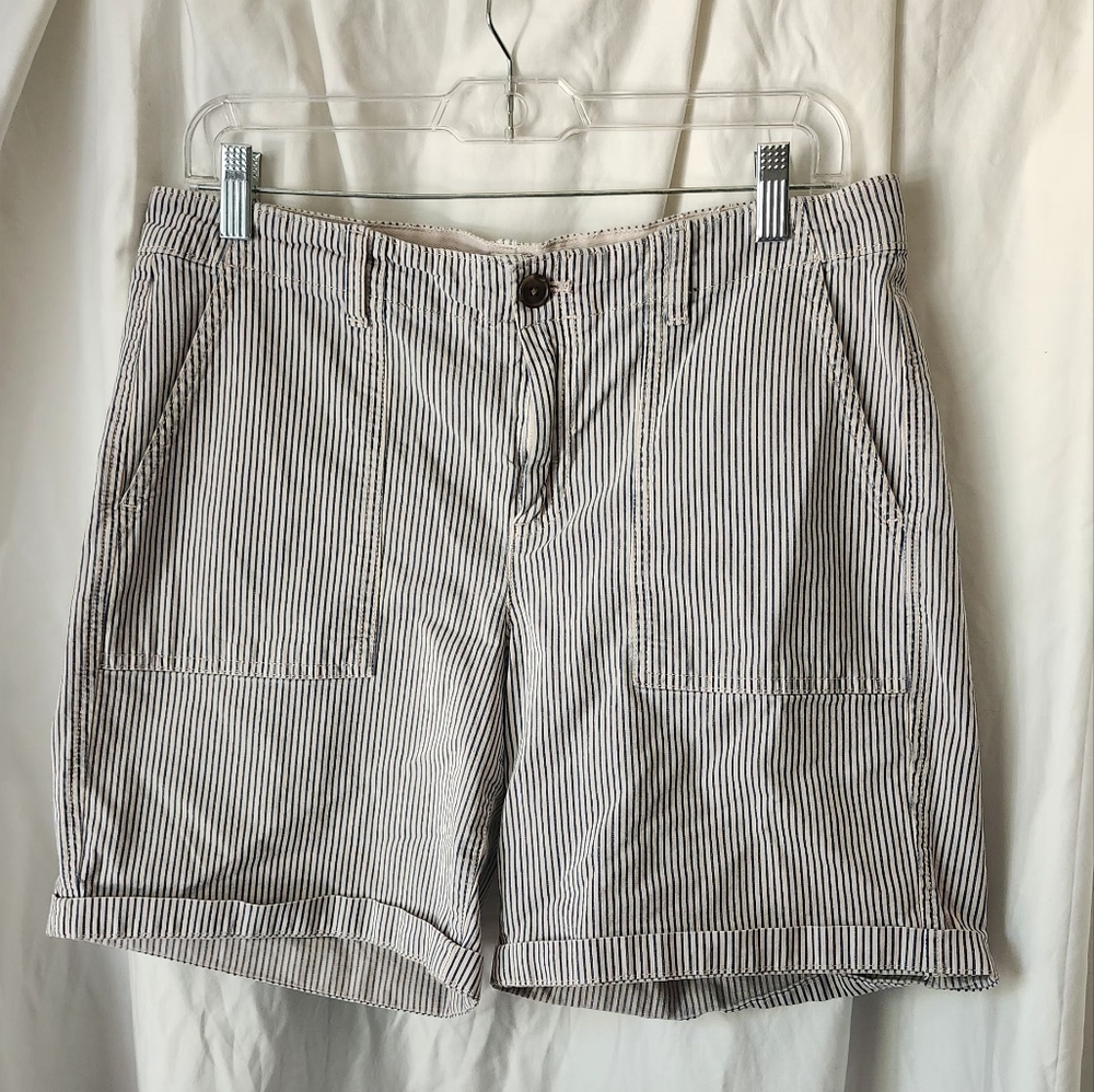 GAP Black and White Women's Flat Front Shorts